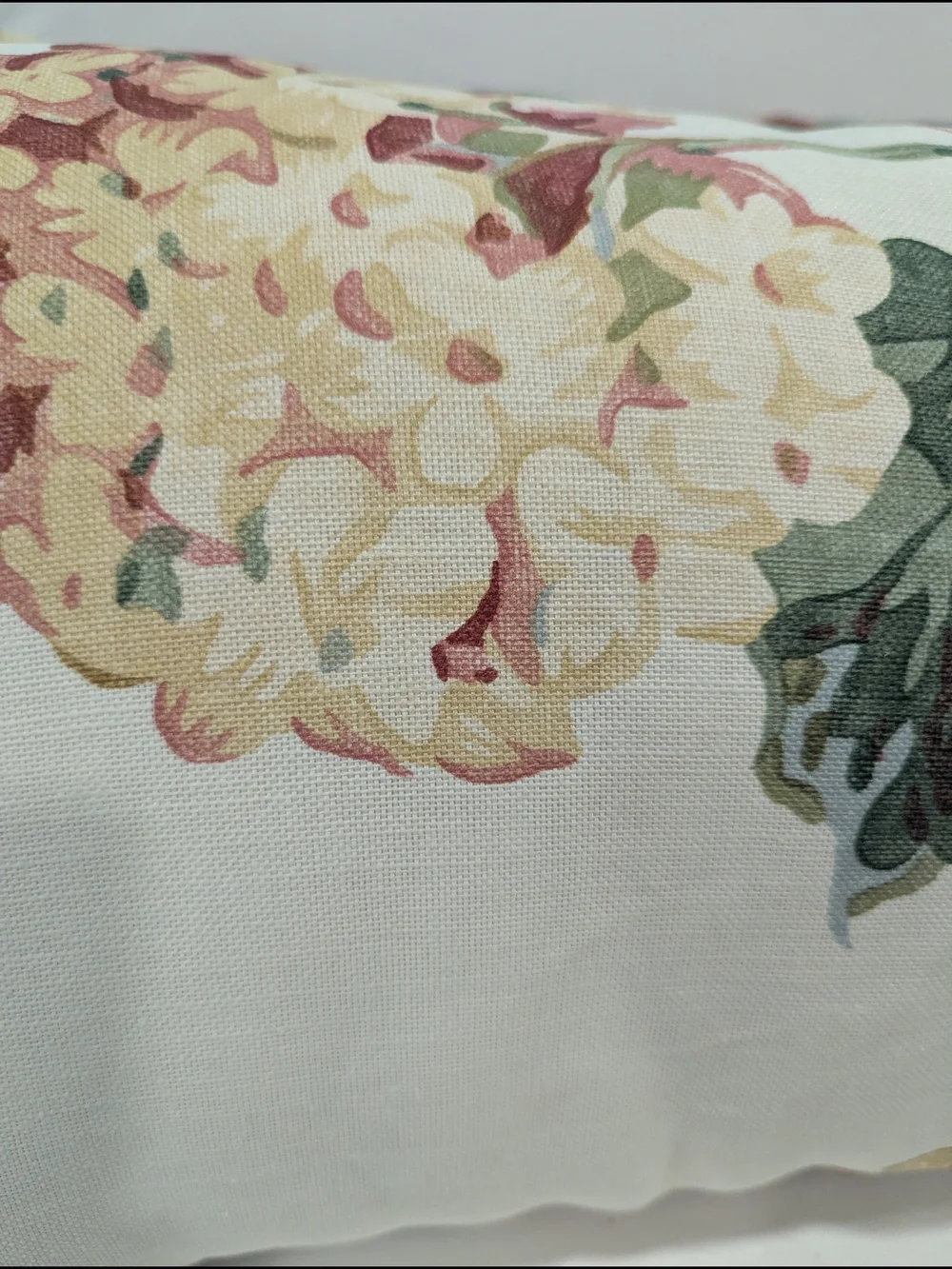 Floral Hydrangea Lumbar Pillow Pair - Cream Background